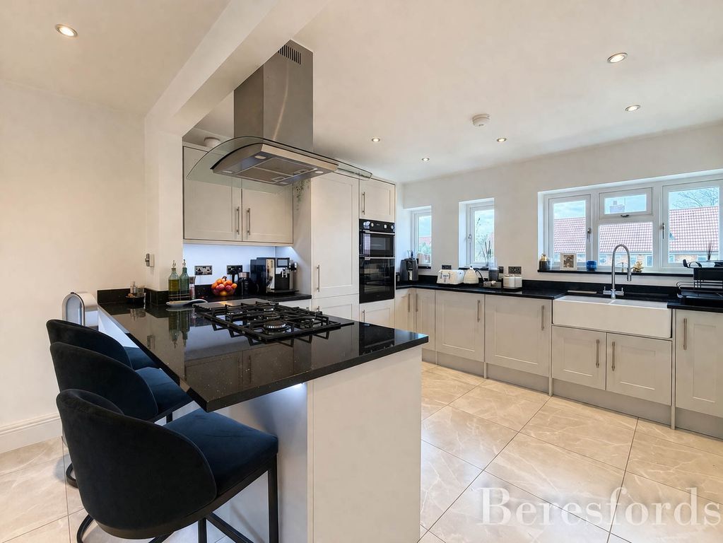 Property photo 3 of 17 Picture No. 21