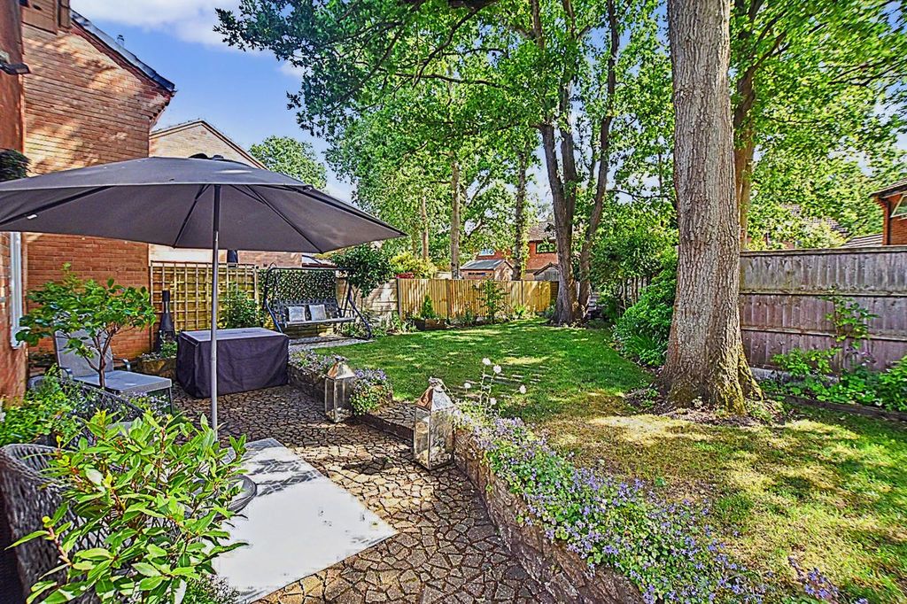 Property photo 2 of 16 Photo 13