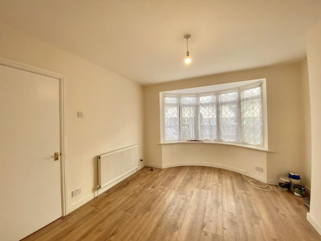 Property photo 3 of 9 Thumbnail_Img_4609.Jpg