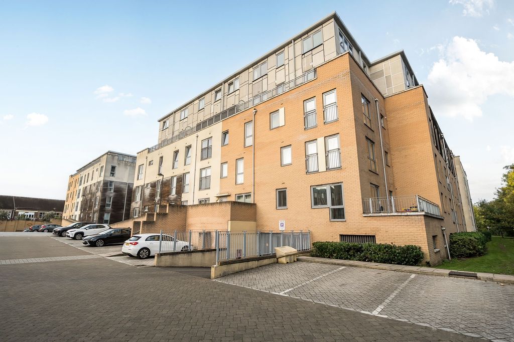 Property photo 1 of 11 Front