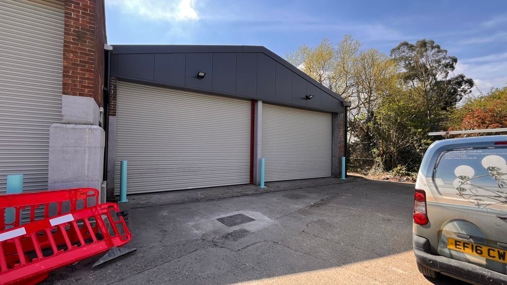 Property photo 3 of 9 Photo 13