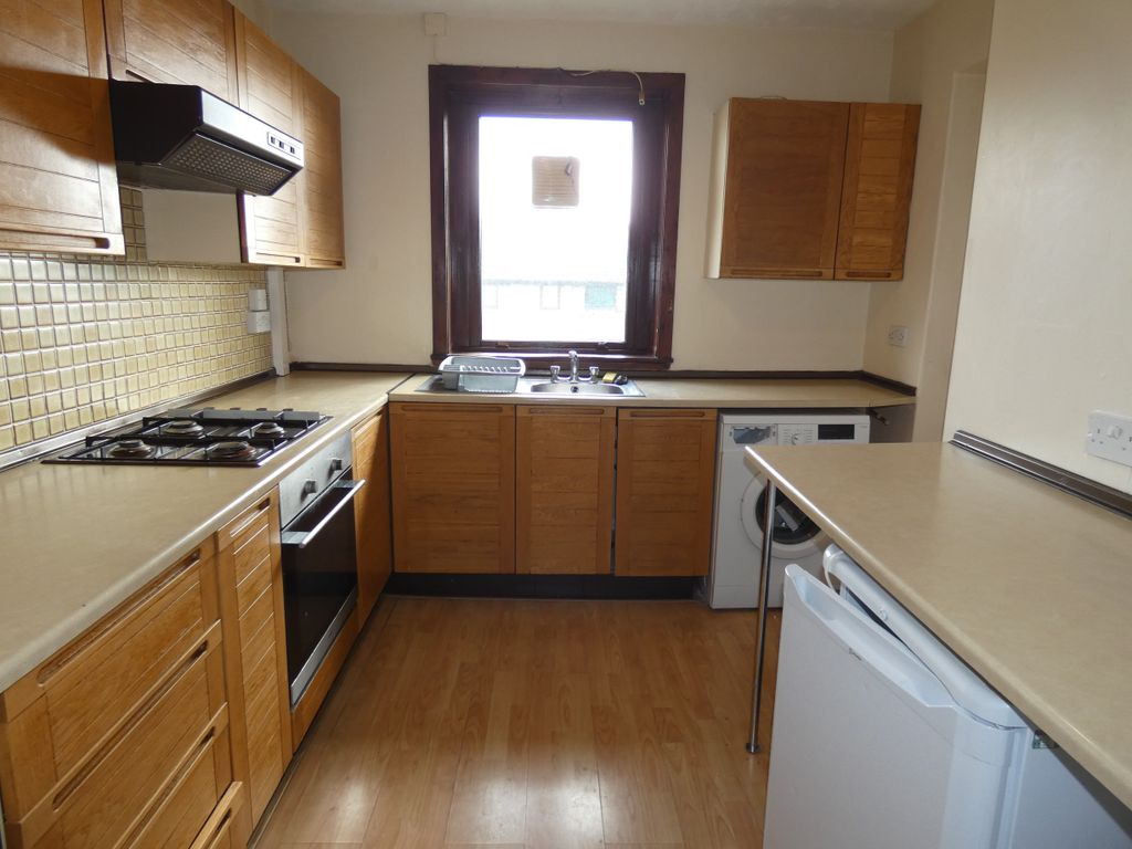 Property photo 1 of 10 Kitchen