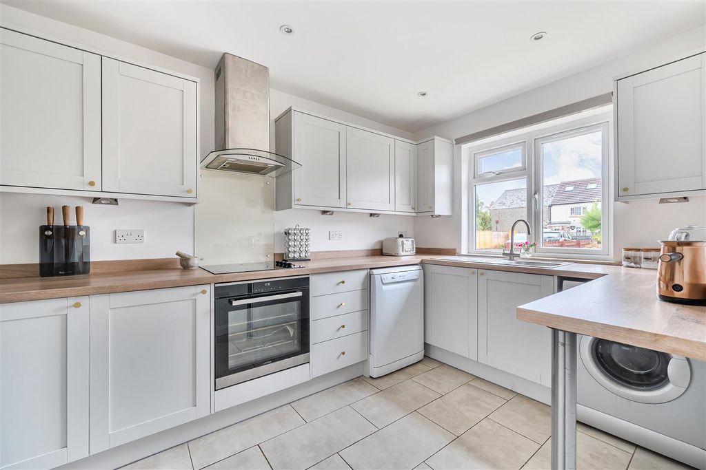 Property photo 1 of 18 1324941-6-6888Bc85d61d2.Jpg