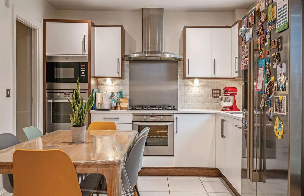 Property photo 3 of 9 Coopers Estate Agent