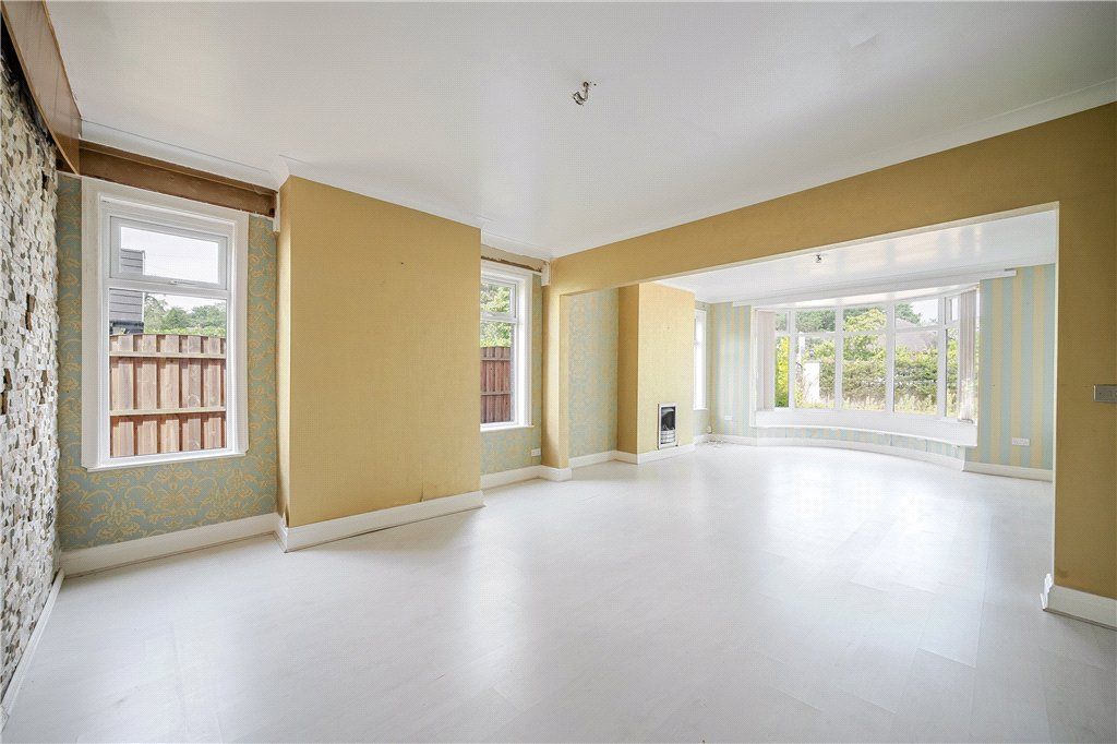 Property photo 2 of 15 Sitting Room