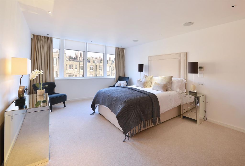 Property photo 3 of 10 Notsurewhichflat-1.Jpg