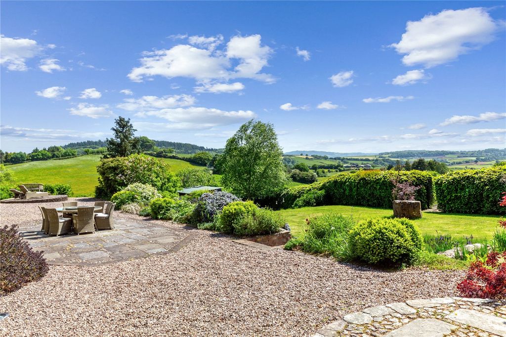 Property photo 2 of 26 Garden Views