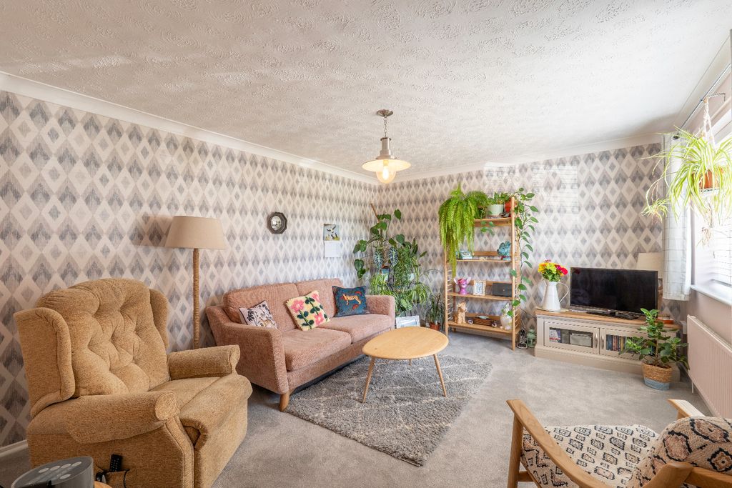 Property photo 2 of 24 4400583