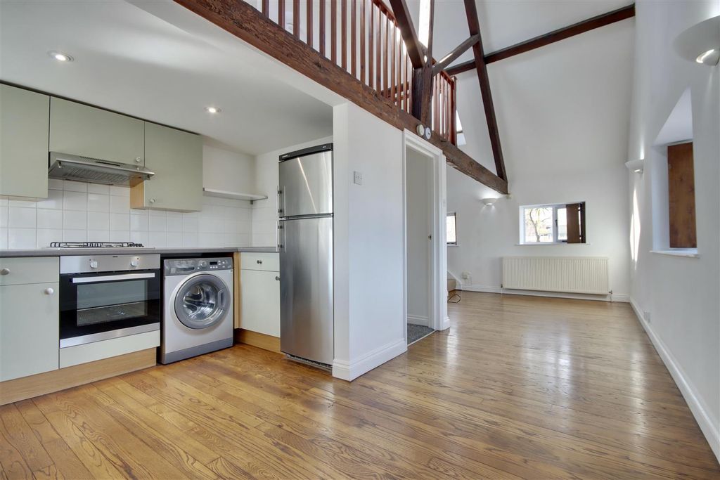 Property photo 2 of 17 4Ed70492-B922-4460-9Caa-73A0E8F3E337_1_201_A.Jpeg