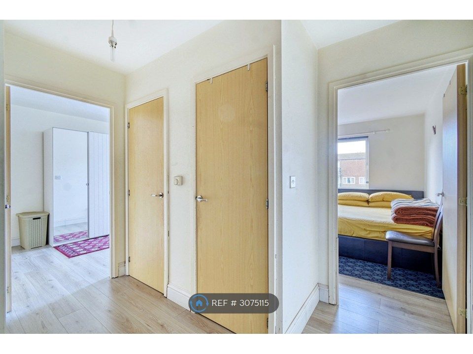 Property photo 2 of 17 Entrance & Storage Rooms