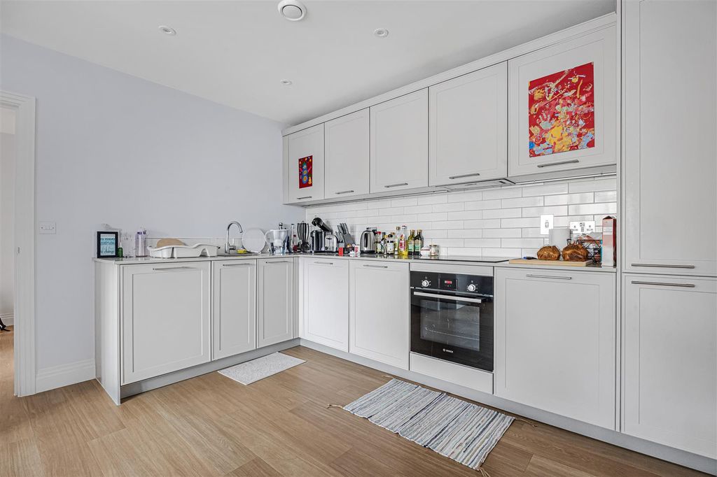 Property photo 3 of 22