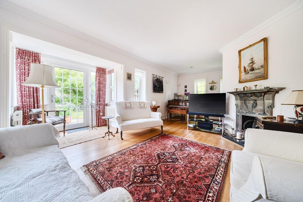 Property photo 3 of 23 1329857-21-6883B77Fe28F8-Arw.Jpg