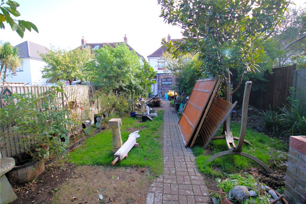 Property photo 3 of 18 Picture No. 14