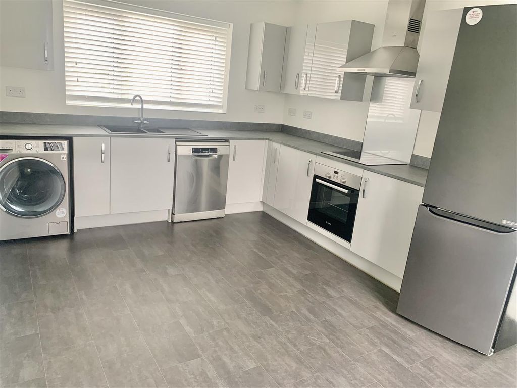 Property photo 2 of 19 6D4.Jpeg