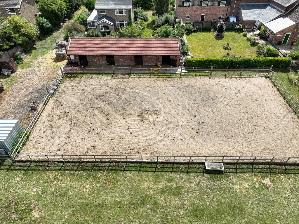 Property photo 3 of 48