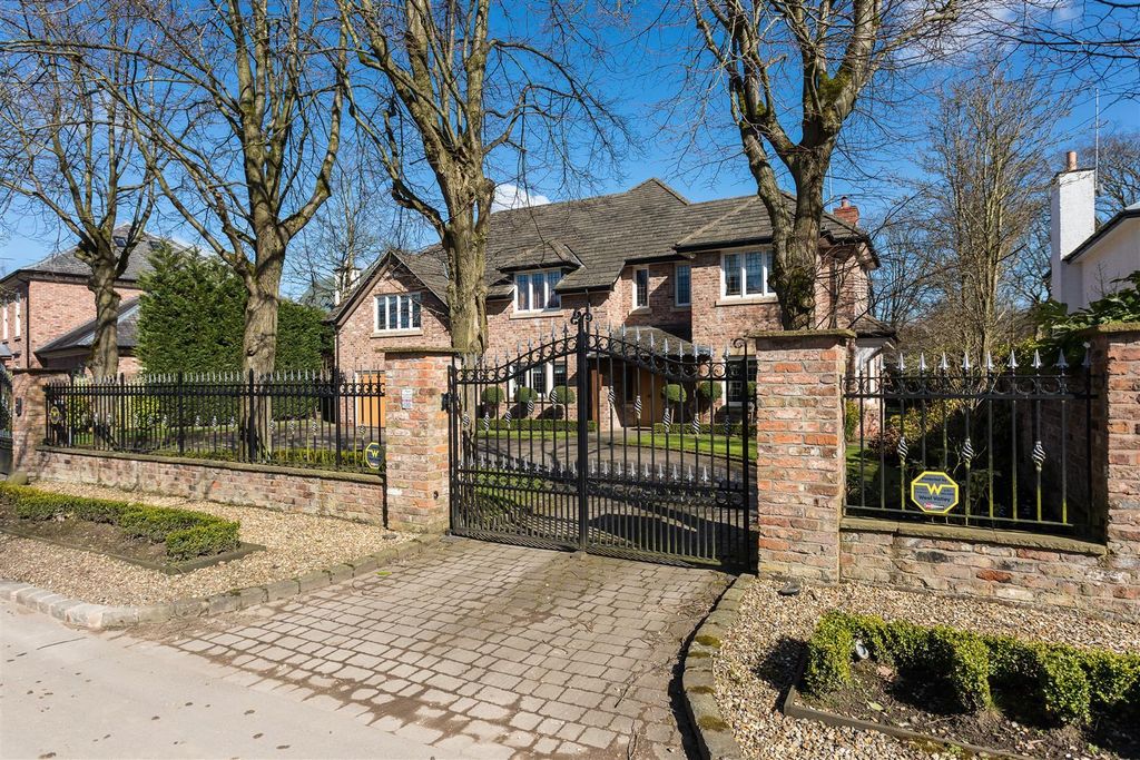 Property photo 1 of 37