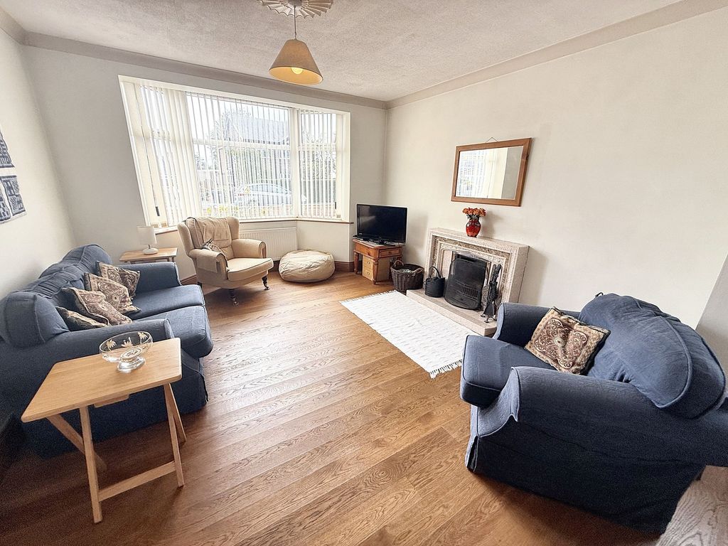 Property photo 3 of 37