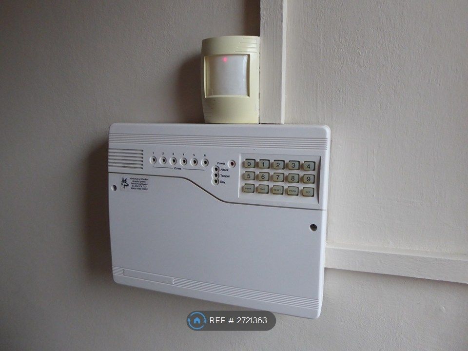 Property photo 3 of 25 Intruder Alarm