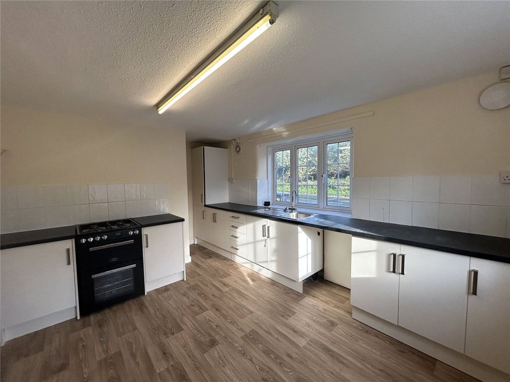 Property photo 3 of 13 Picture No. 04