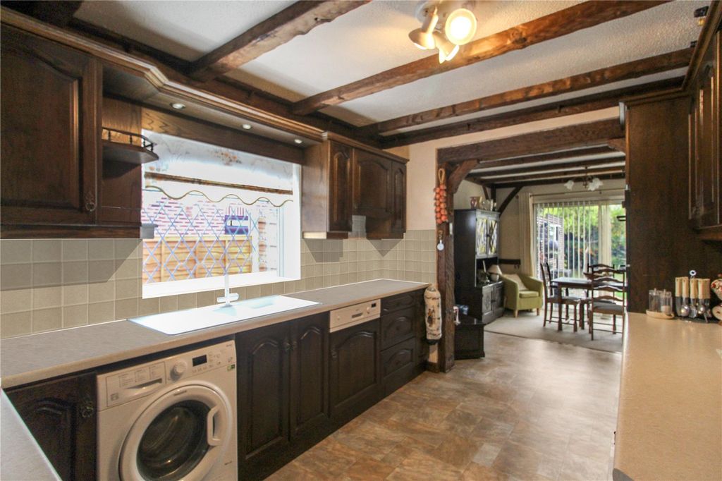 Property photo 2 of 21 Picture No. 13