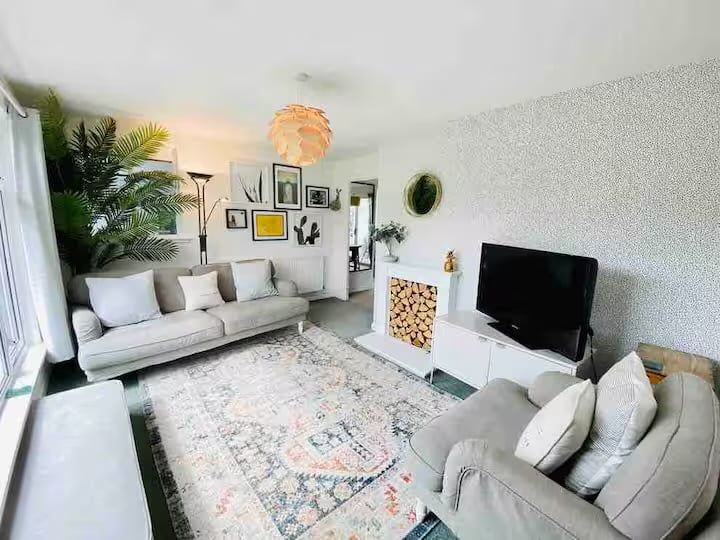 Property photo 3 of 17