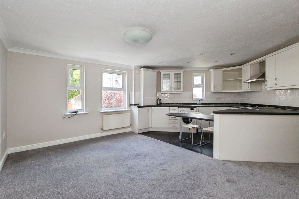 Property photo 2 of 17 Photo