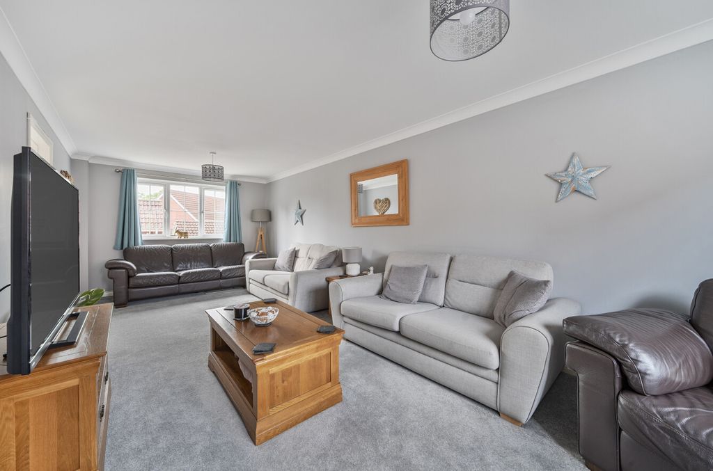 Property photo 2 of 22 1328720-15-688B43...