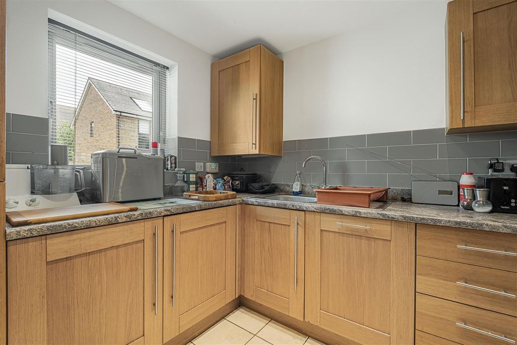 Property photo 3 of 25 11_61469.Jpg