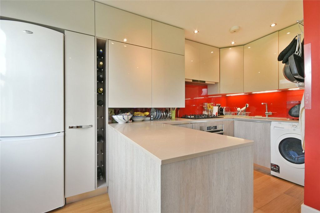 Property photo 3 of 11 Picture No. 06
