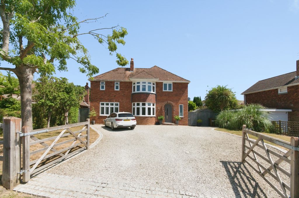 Property photo 1 of 36