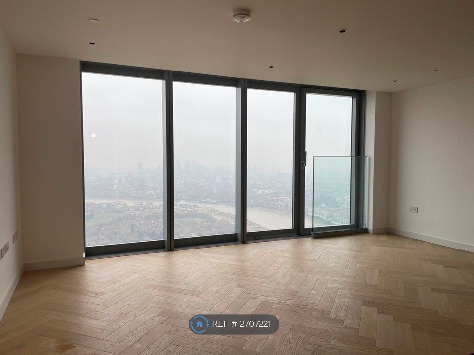 Property photo 1 of 22 Living Room