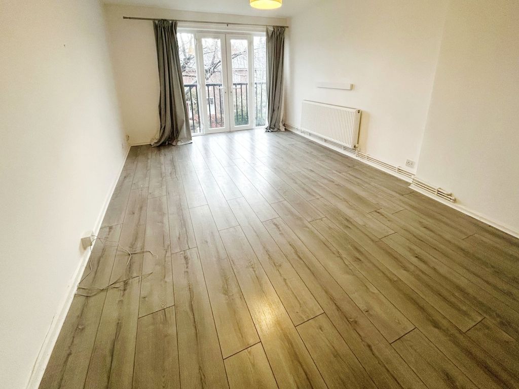 Property photo 2 of 7 Picture No. 20