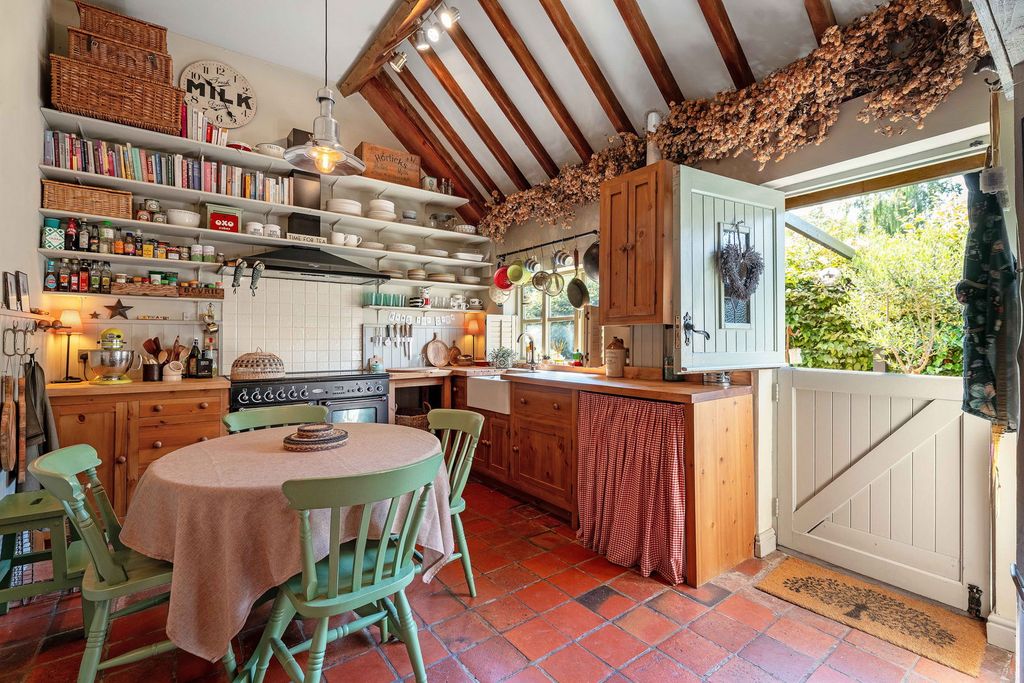 Property photo 2 of 18