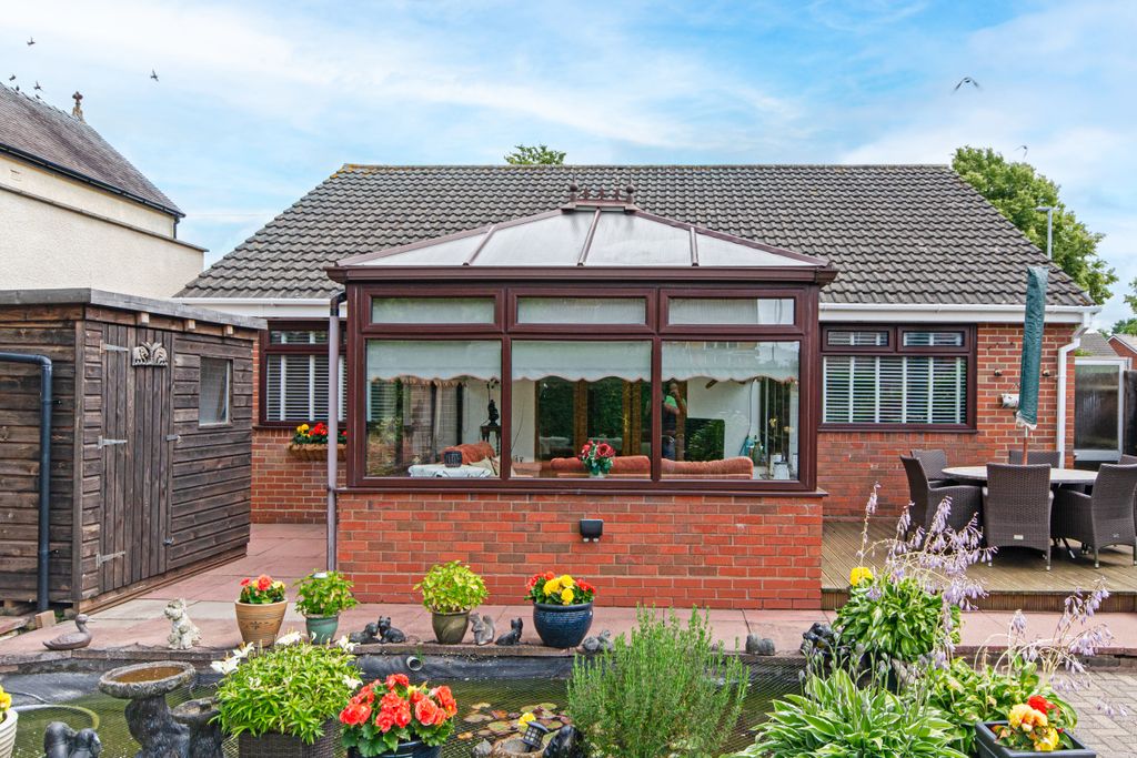 Property photo 2 of 52