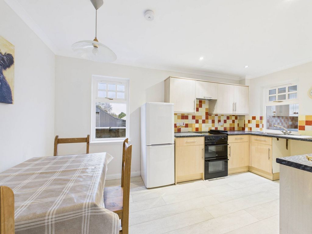 Property photo 3 of 23