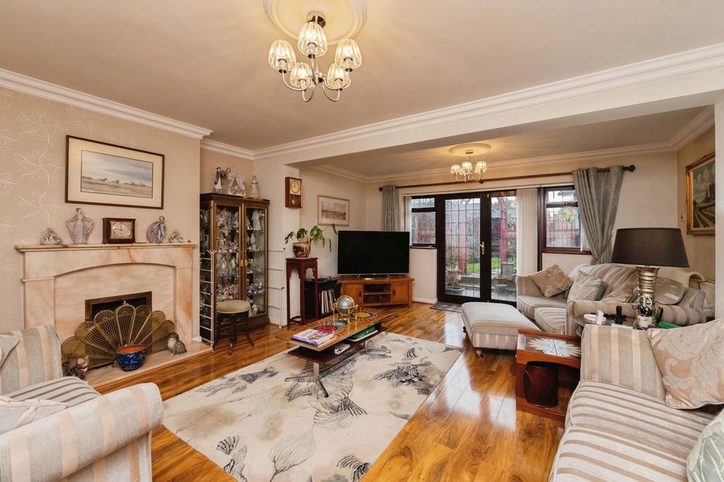 Property photo 2 of 20 Pbox-Img.Jpg