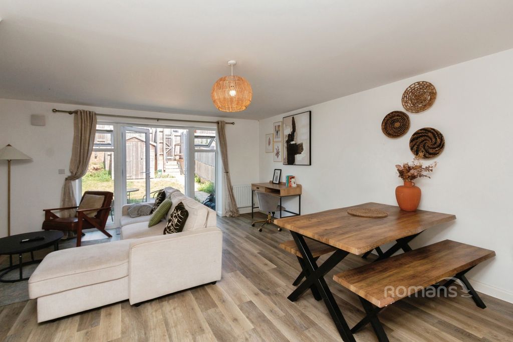 Property photo 2 of 14 Pbox-Img.Jpg