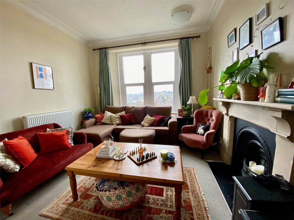 Property photo 2 of 11 Picture No. 15