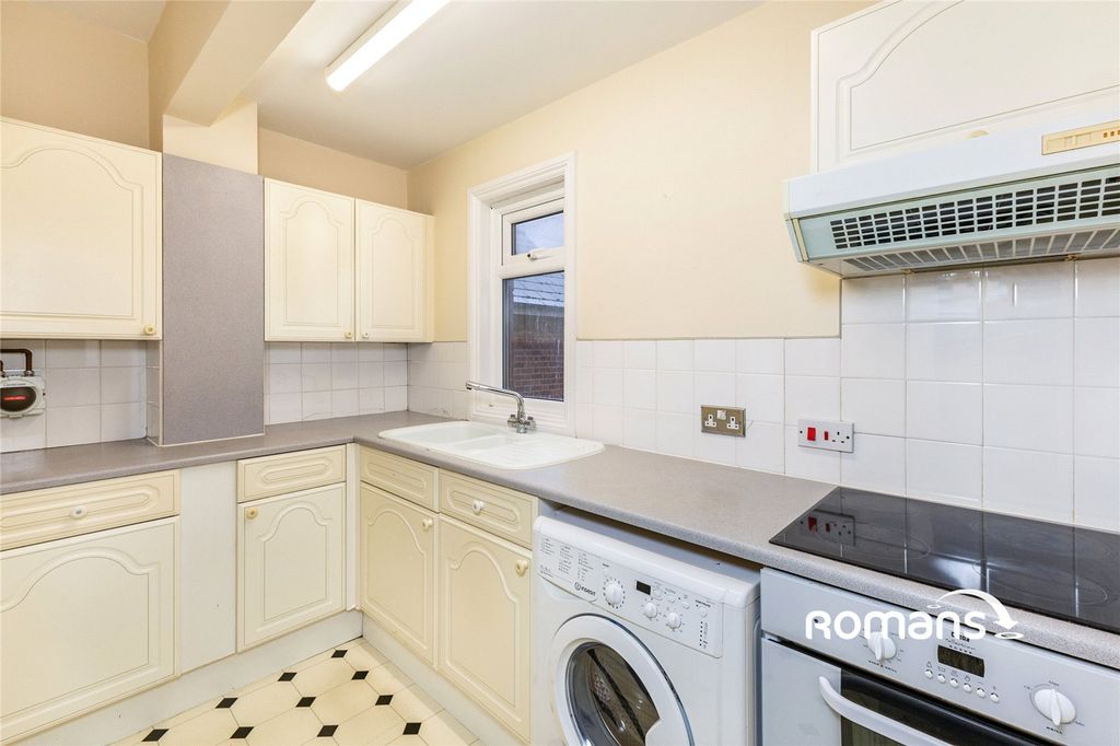 Property photo 2 of 10 Picture No. 16