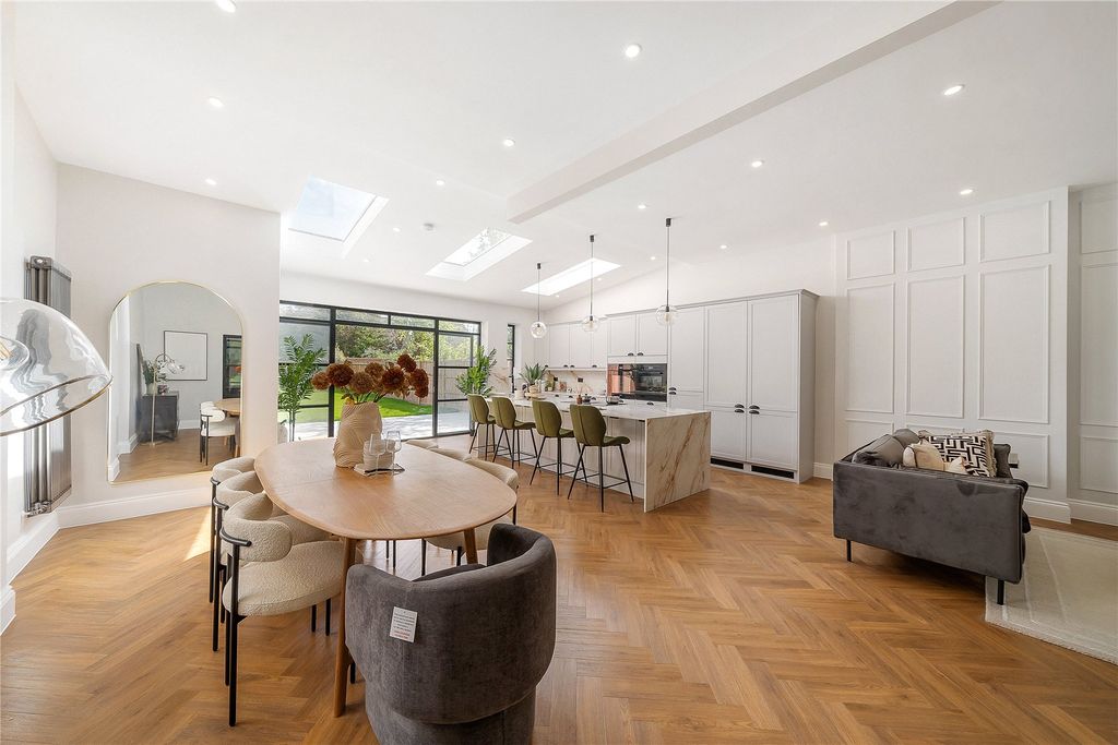 Property photo 2 of 20 Picture No. 92