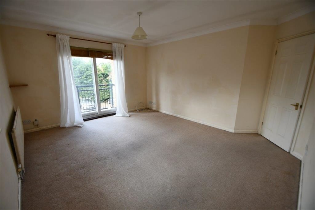 Property photo 3 of 9 Lounge