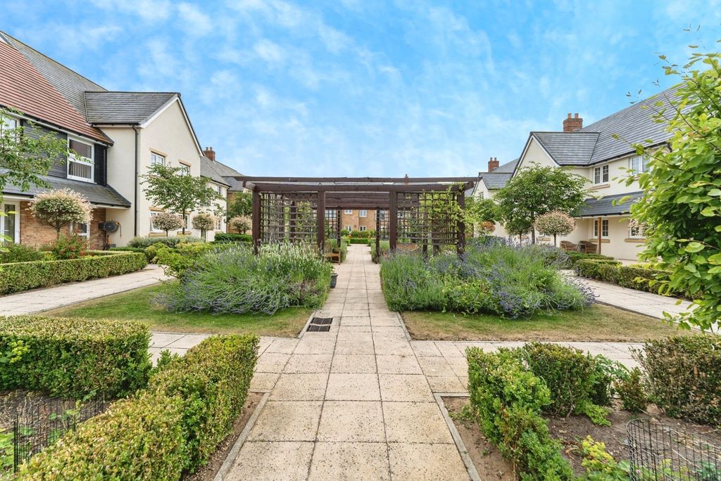 Property photo 2 of 17 Photo