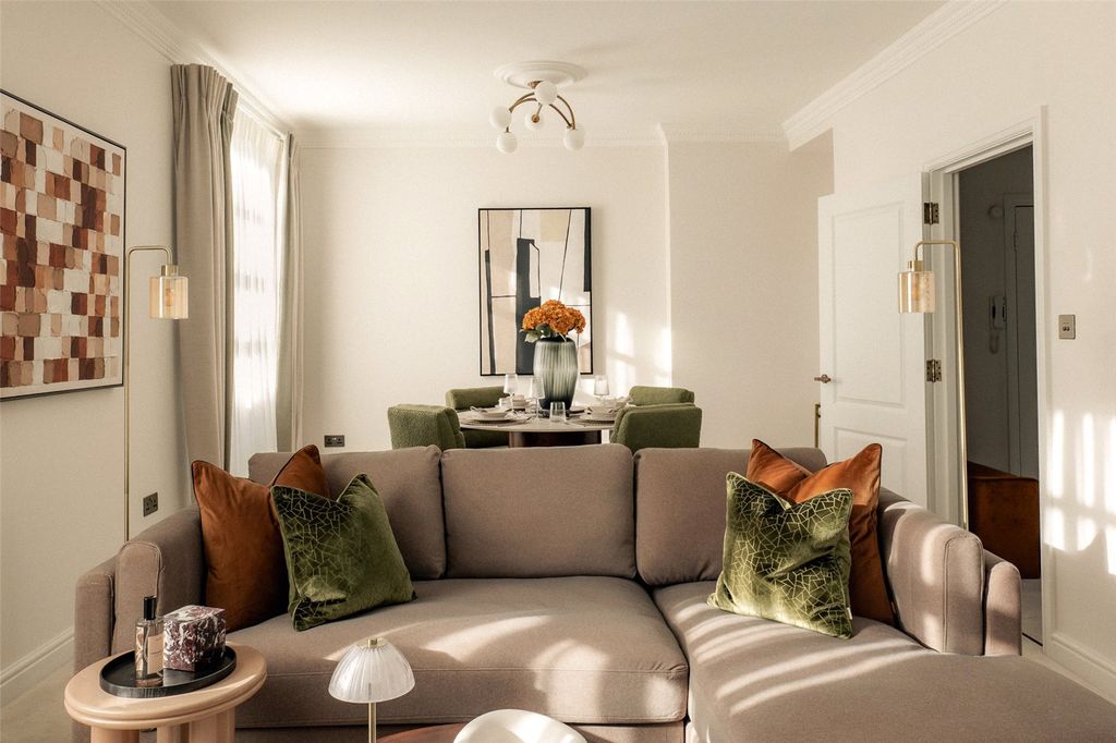 Property photo 2 of 23 Reception Room