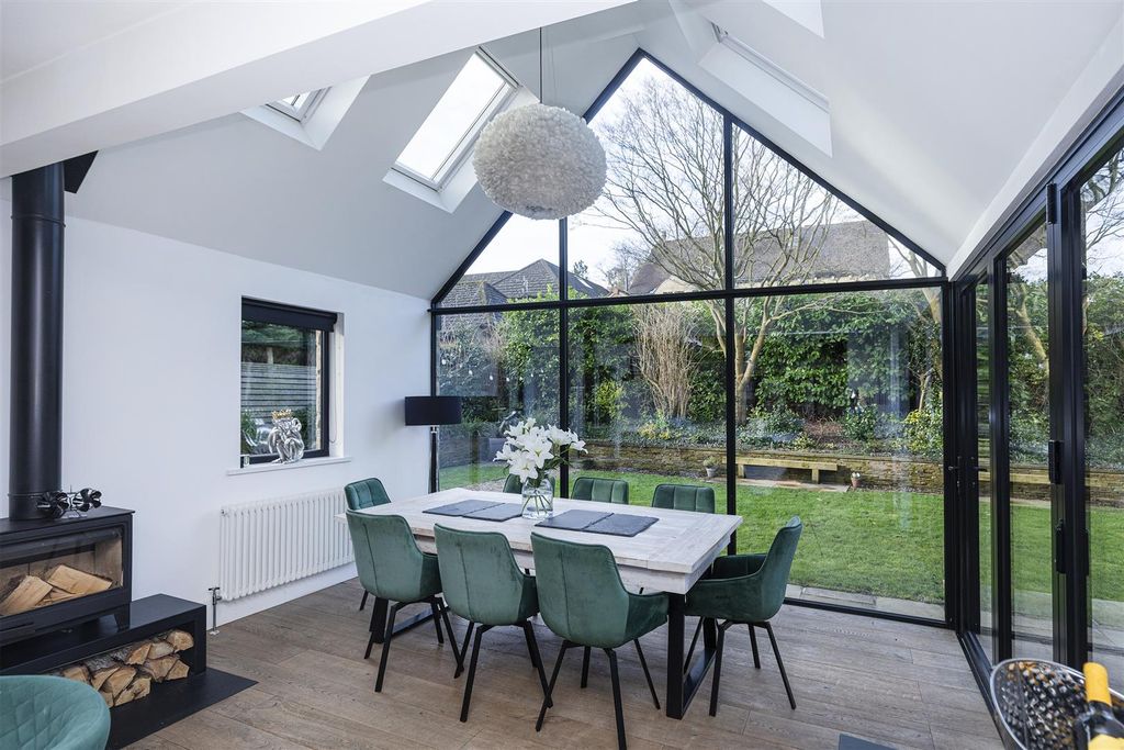 Property photo 3 of 73 Dining Area