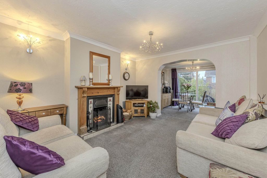 Property photo 3 of 21