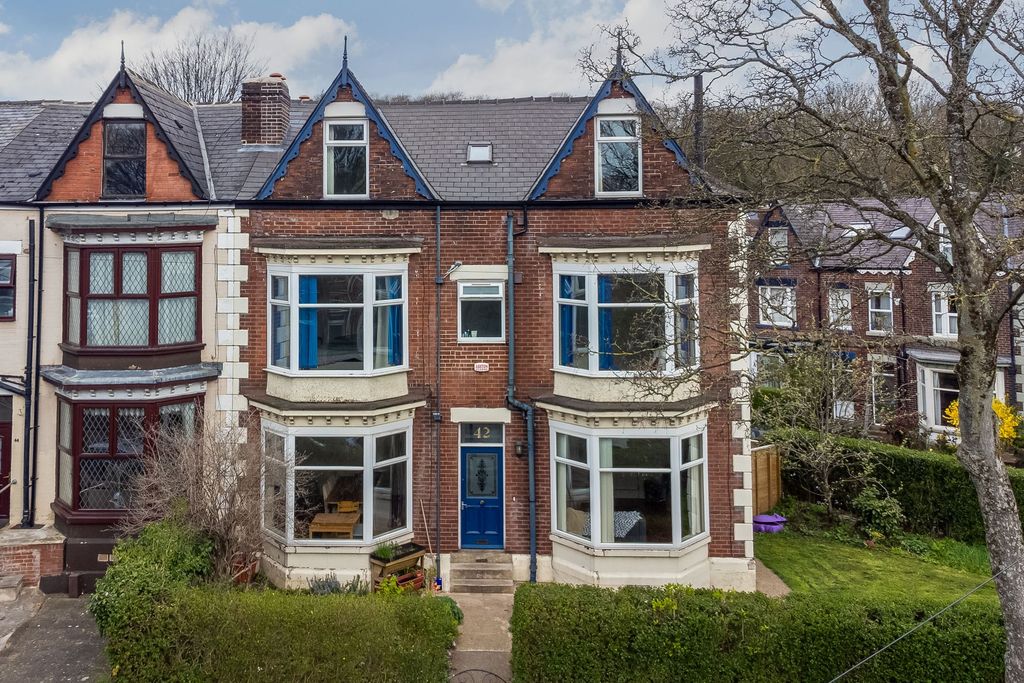 Property photo 1 of 26