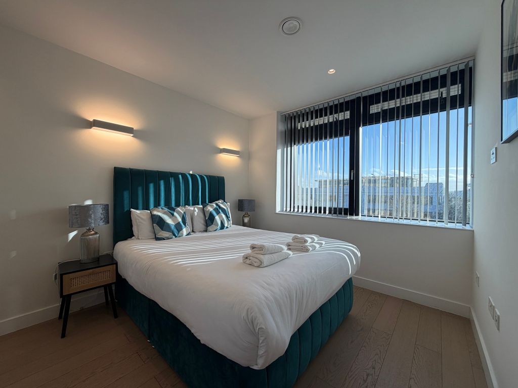 Property photo 3 of 17 Bedroom