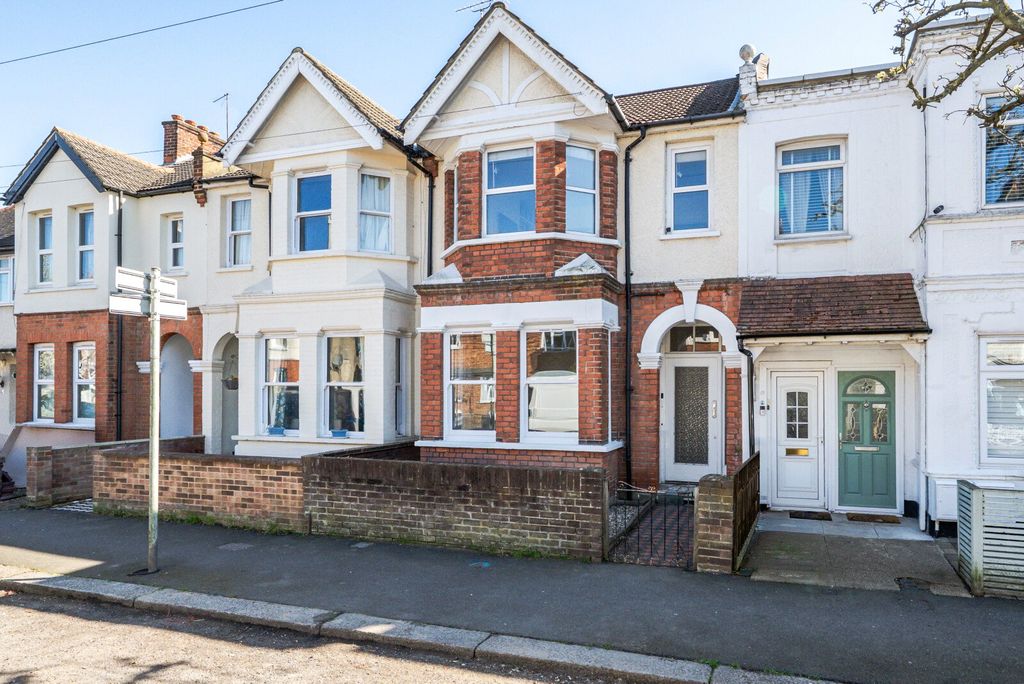 Property photo 1 of 11 Front