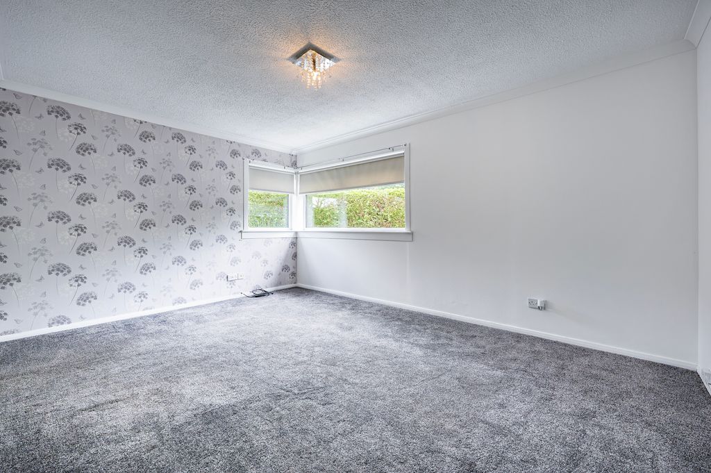 Property photo 3 of 36