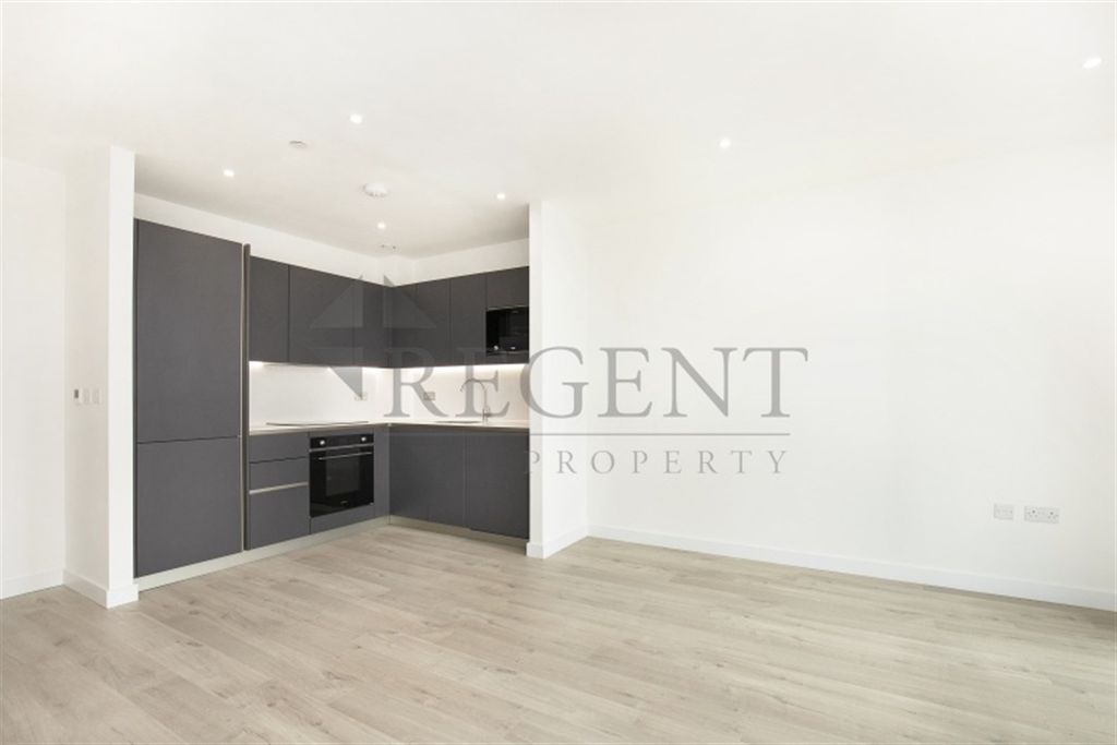 Property photo 2 of 8 Open Plan
